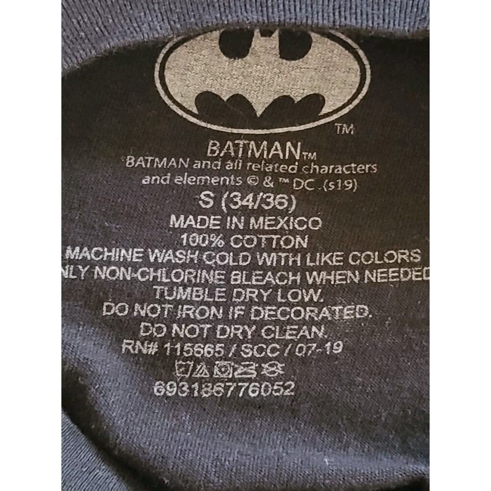 Batman™ Logo T Shirt Men’s Small Black DC Comics Graphic Tee Short Sleeve - Picture 3 of 4